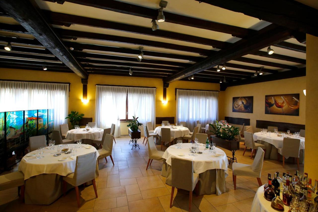 Scia' On Martin Hotel Buscate Exterior foto