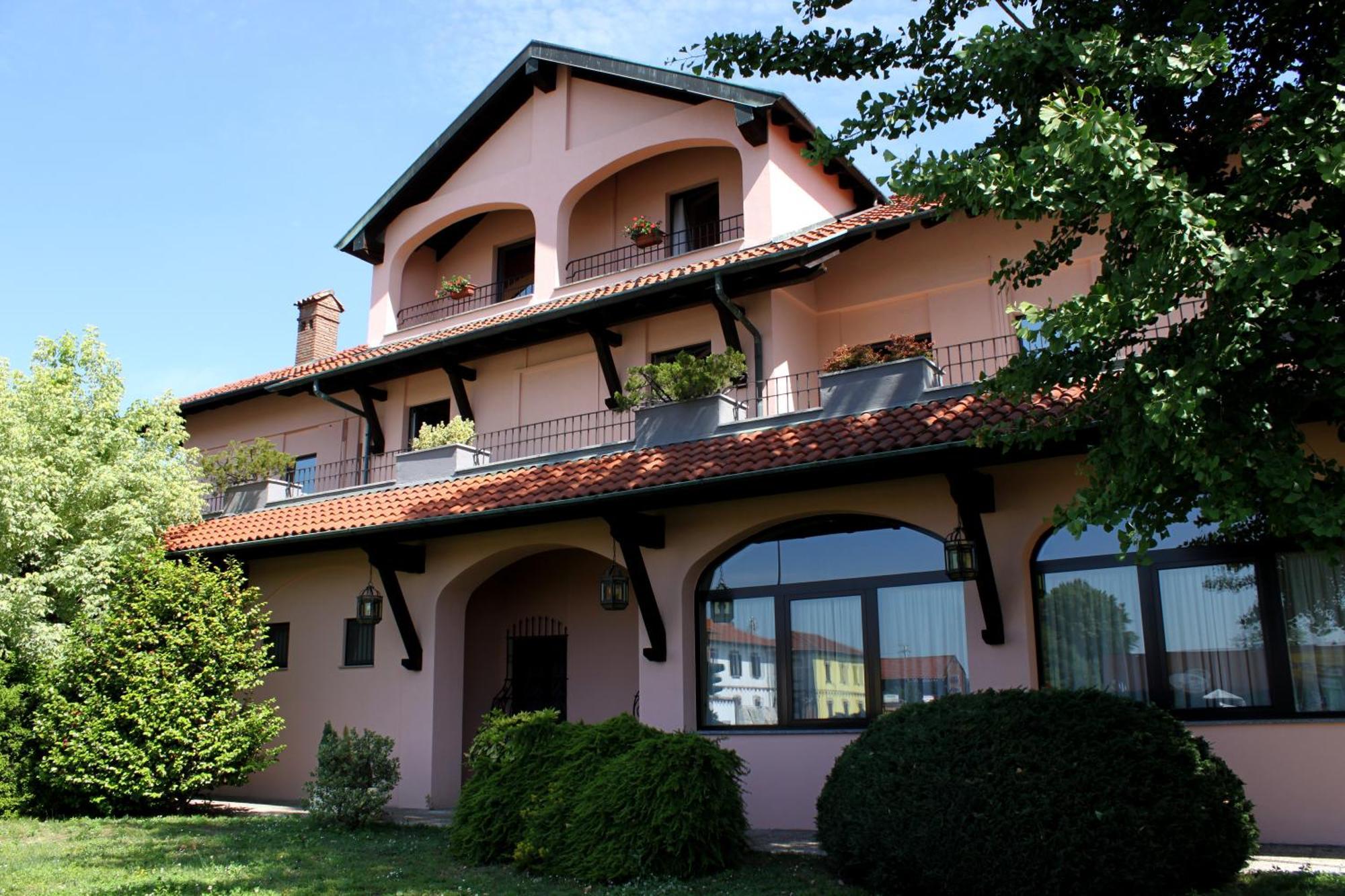Scia' On Martin Hotel Buscate Exterior foto