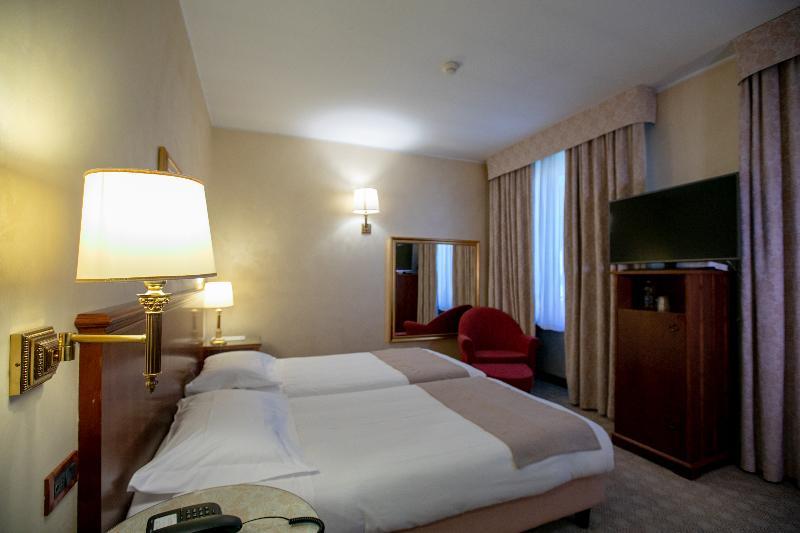 Scia' On Martin Hotel Buscate Exterior foto